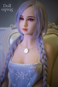 WM-156 body style with no. 33 head by WM Dolls