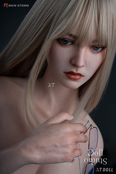 XT Doll XT-S163/F body style with ›Irina‹ head (= XT-18) - silicone